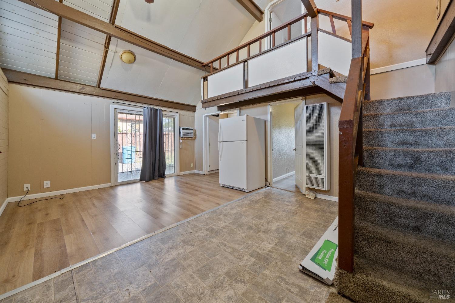 Detail Gallery Image 4 of 34 For 36 Woodrow Ave, Vallejo,  CA 94590 - 2 Beds | 2 Baths