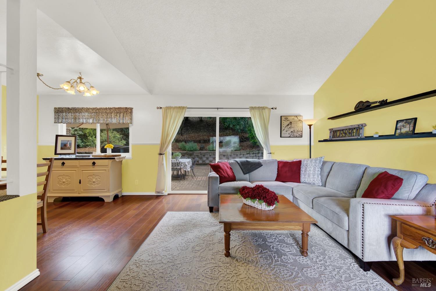Detail Gallery Image 13 of 58 For 124 Toledo St, Vallejo,  CA 94591 - 4 Beds | 2/1 Baths