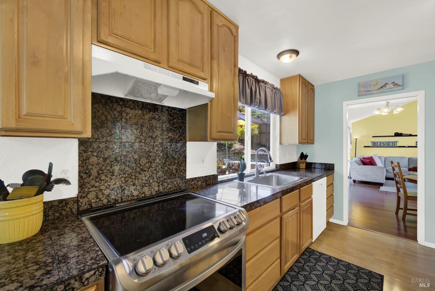 Detail Gallery Image 26 of 58 For 124 Toledo St, Vallejo,  CA 94591 - 4 Beds | 2/1 Baths