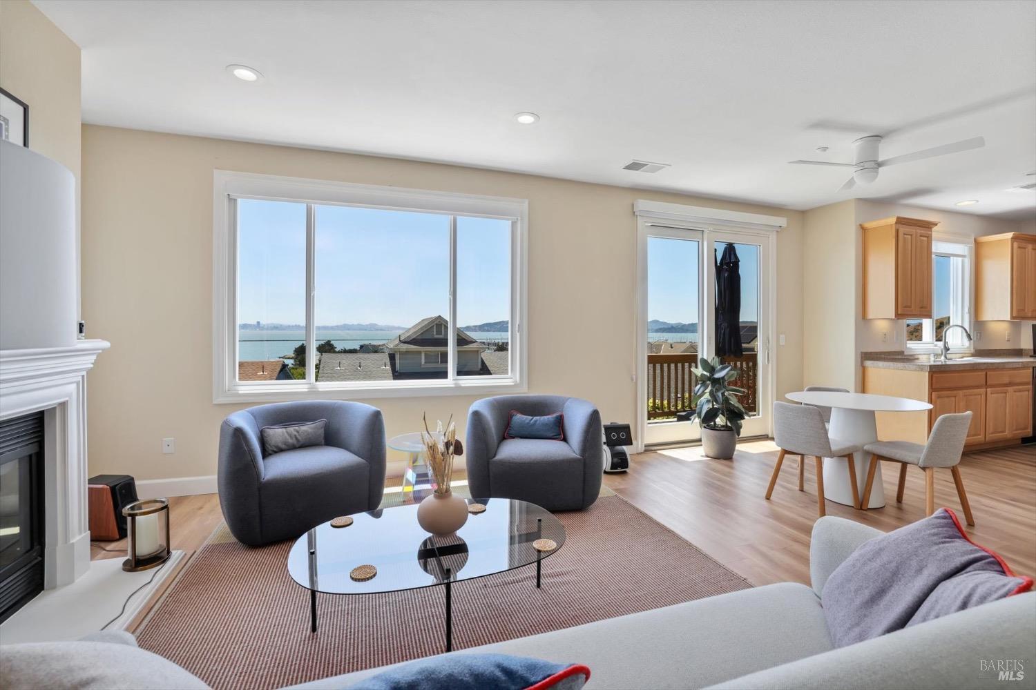 Detail Gallery Image 23 of 66 For 212 Seaview Dr, Richmond,  CA 94801 - 3 Beds | 2/1 Baths