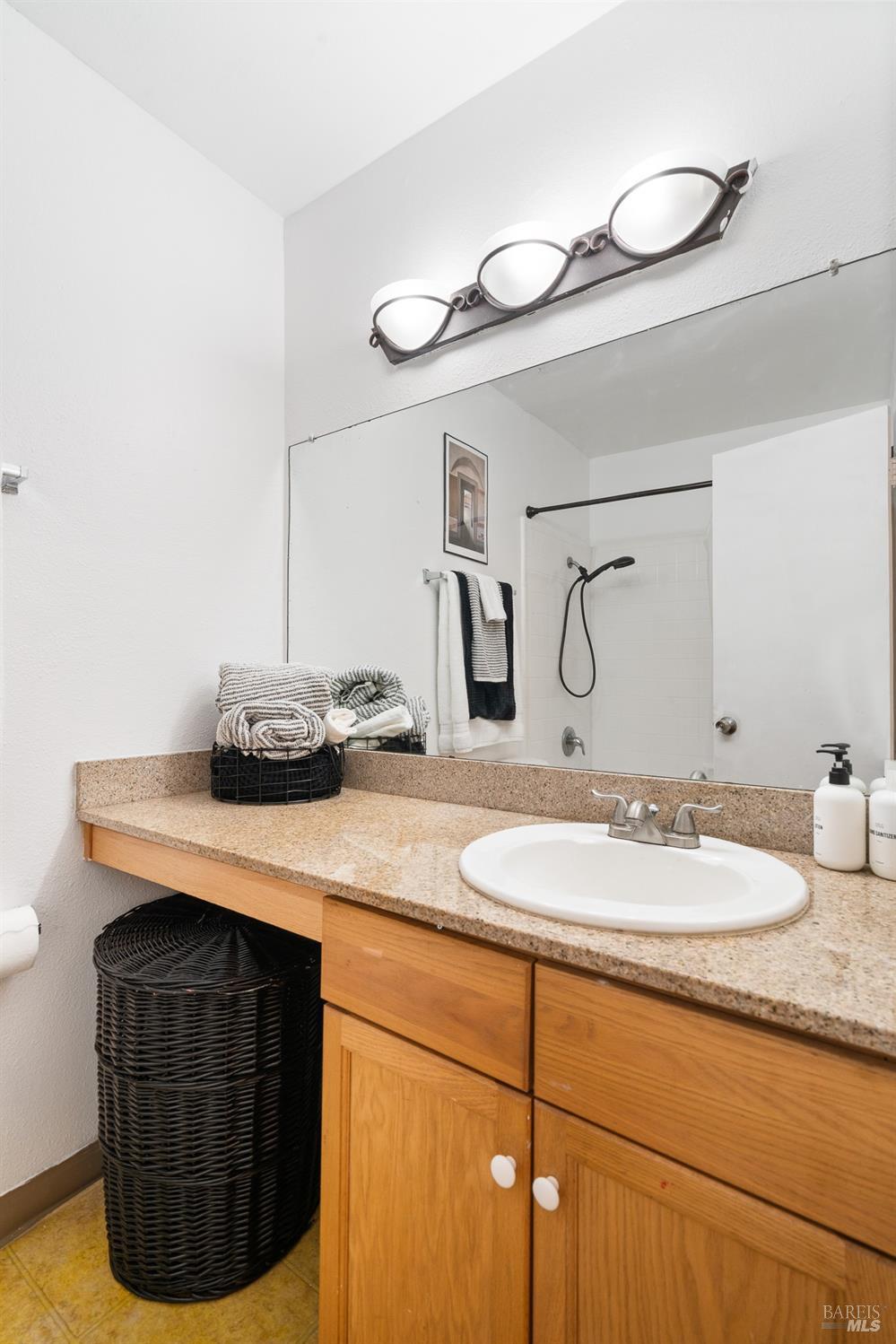 Detail Gallery Image 13 of 18 For 1333 N Camino Alto Dr #320,  Vallejo,  CA 94589 - 0 Beds | 1 Baths