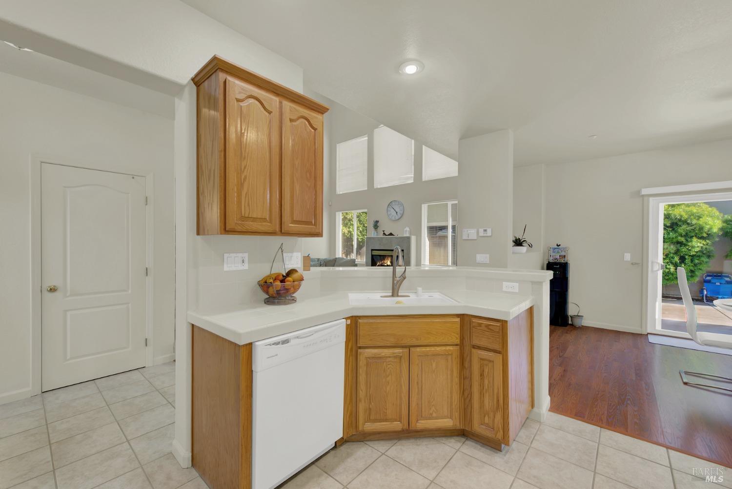 Detail Gallery Image 23 of 51 For 118 Dewberry Dr, Vacaville,  CA 95688 - 3 Beds | 2/1 Baths