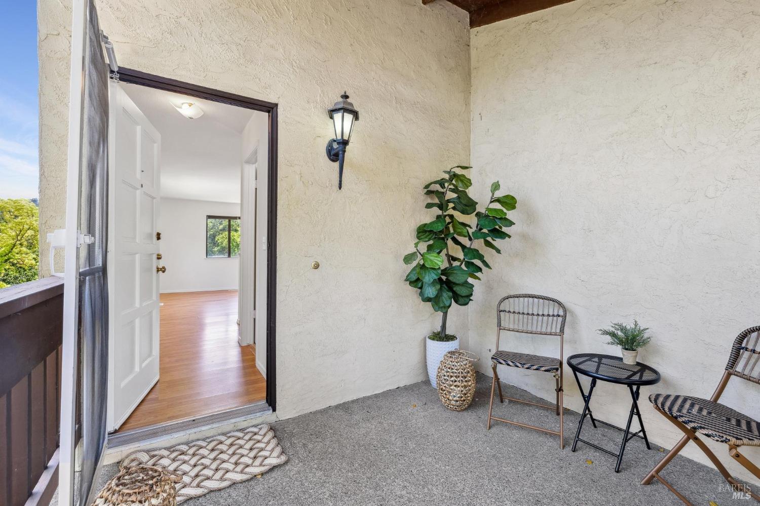 Detail Gallery Image 4 of 42 For 19 Shannon Ct, Novato,  CA 94949 - 4 Beds | 2/2 Baths