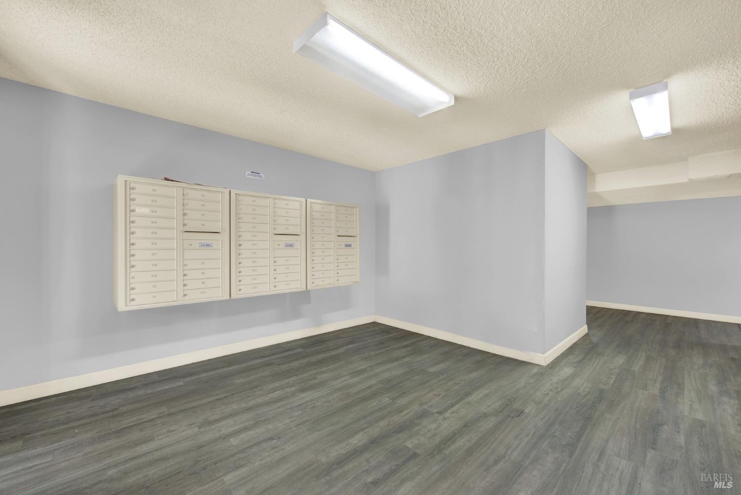 Detail Gallery Image 7 of 29 For 1457 N Camino Alto Unkn #318,  Vallejo,  CA 94589 - 1 Beds | 1 Baths