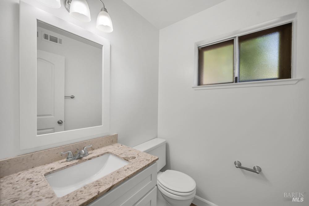 Detail Gallery Image 20 of 45 For 369 Arlington Cir, Fairfield,  CA 94533 - 4 Beds | 2/1 Baths