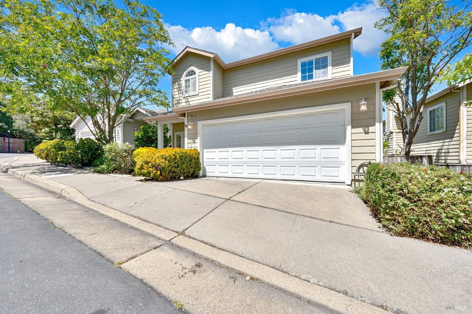 Detail Gallery Image 2 of 61 For 368 Sterling Way, San Rafael,  CA 94903 - 3 Beds | 2/1 Baths