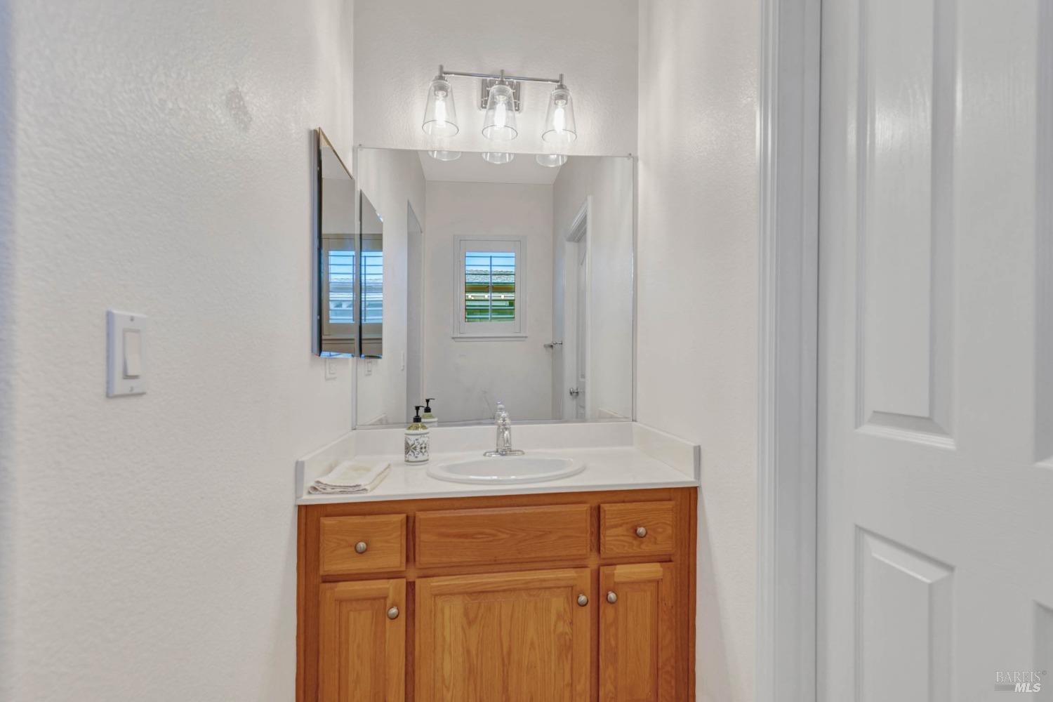 Detail Gallery Image 49 of 76 For 545 Lansing Cir, Benicia,  CA 94510 - 5 Beds | 4/1 Baths