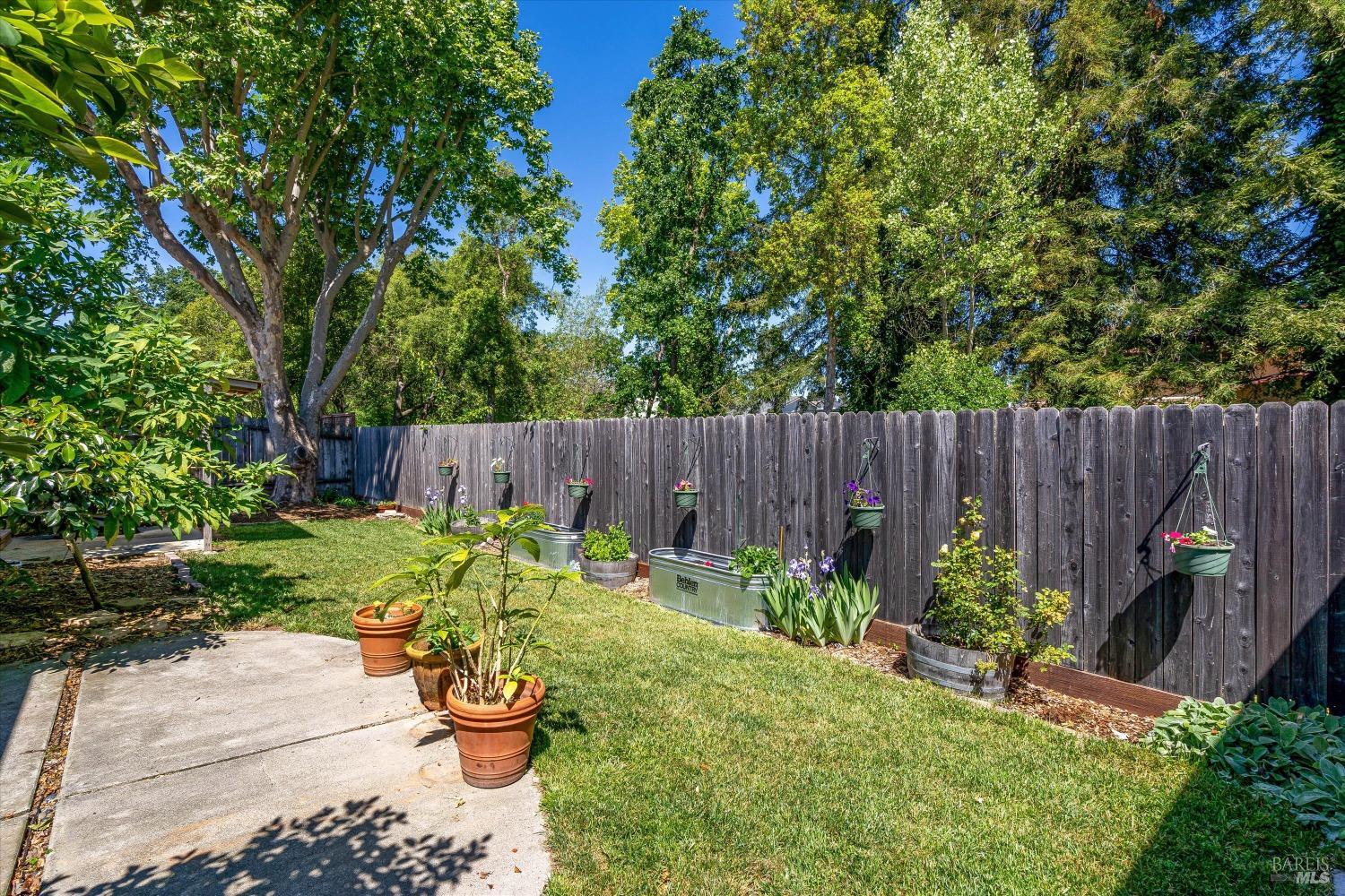 Detail Gallery Image 35 of 45 For 1937 Jennings Ave, Santa Rosa,  CA 95401 - 3 Beds | 2 Baths