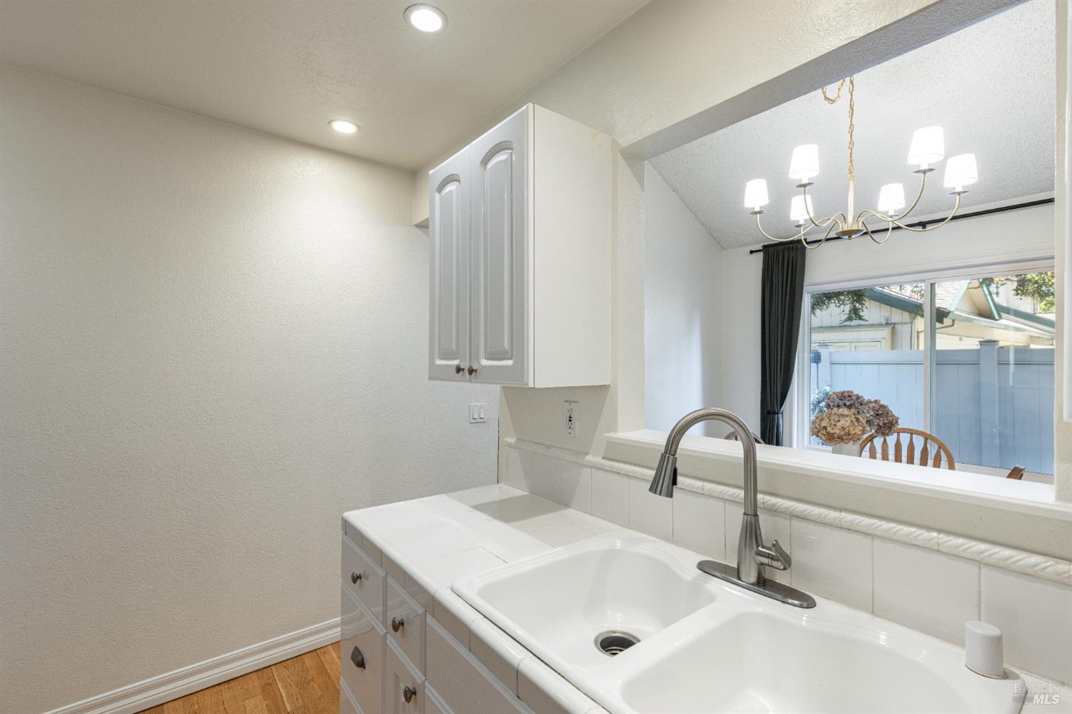 Detail Gallery Image 14 of 36 For 6492 Meadow Pines Ave, Rohnert Park,  CA 94928 - 2 Beds | 1/1 Baths