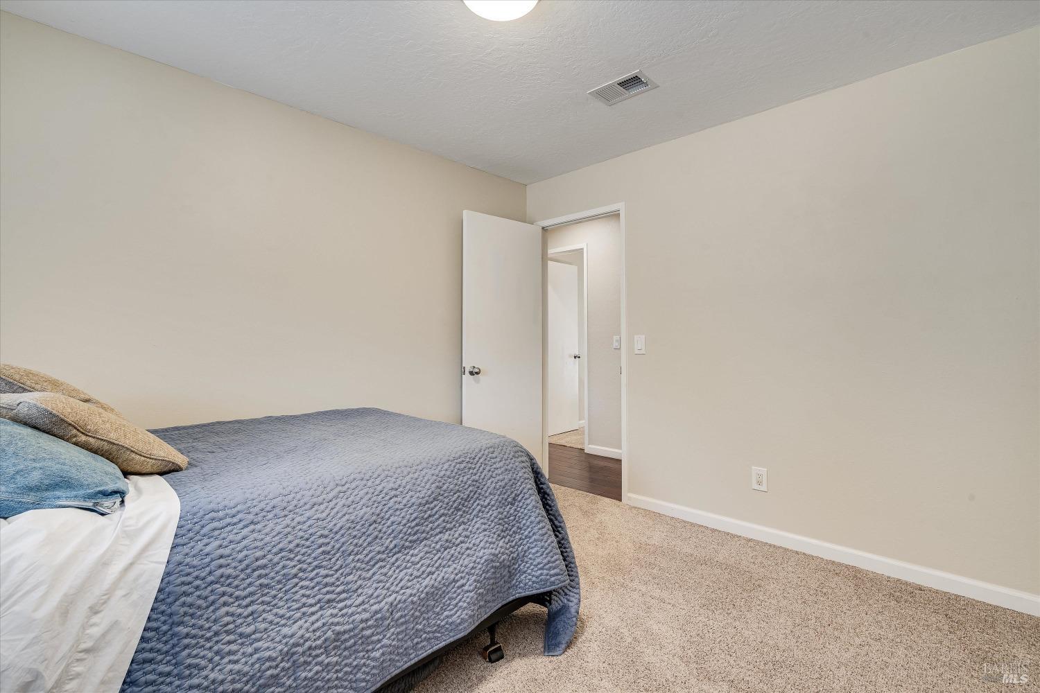 Detail Gallery Image 31 of 45 For 1937 Jennings Ave, Santa Rosa,  CA 95401 - 3 Beds | 2 Baths