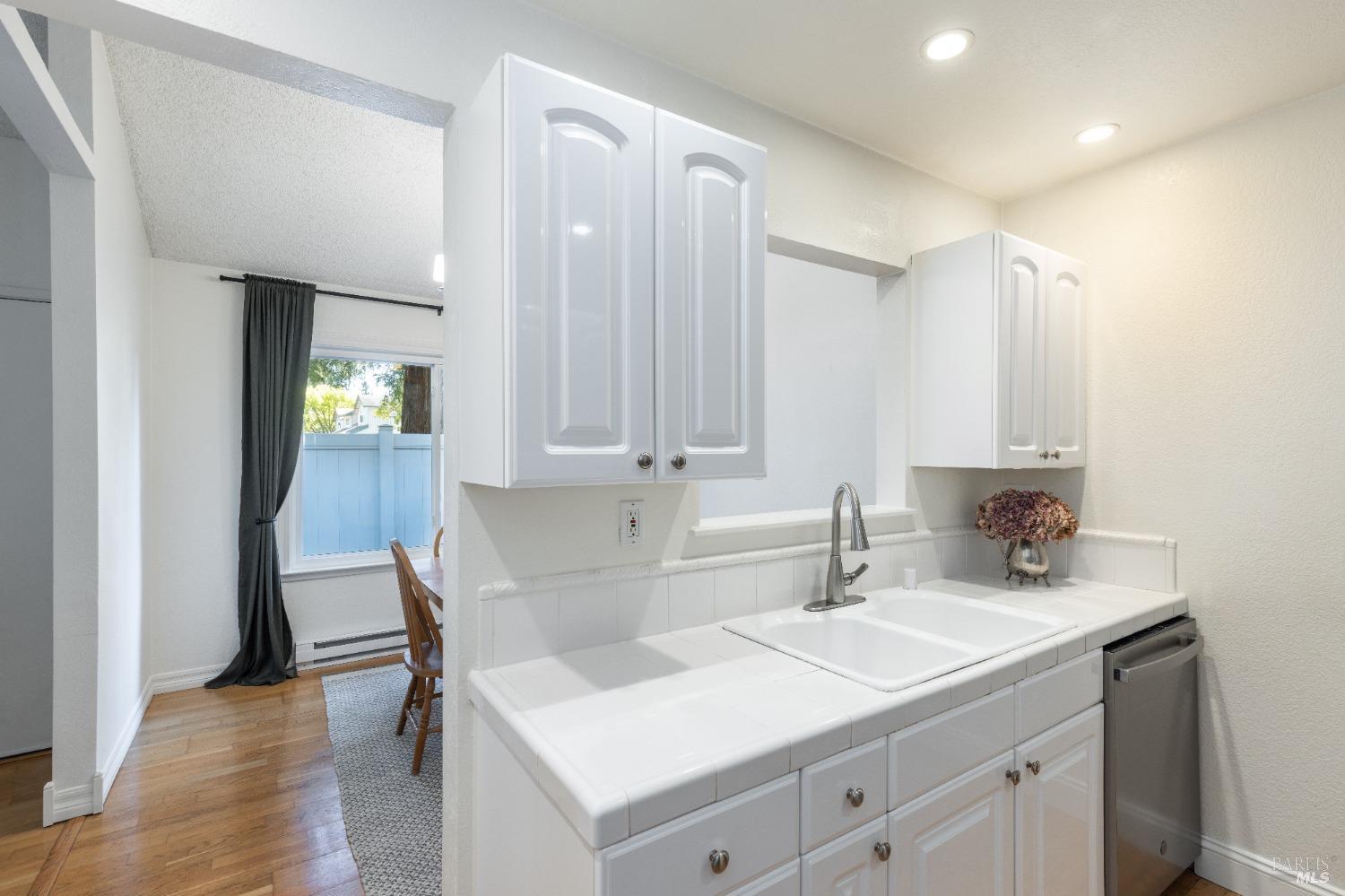 Detail Gallery Image 17 of 36 For 6492 Meadow Pines Ave, Rohnert Park,  CA 94928 - 2 Beds | 1/1 Baths