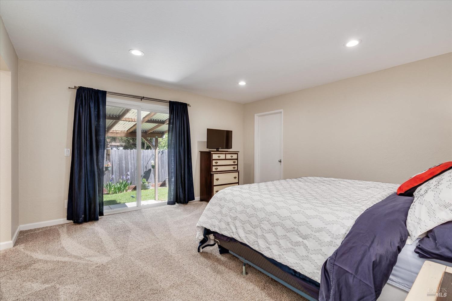 Detail Gallery Image 26 of 45 For 1937 Jennings Ave, Santa Rosa,  CA 95401 - 3 Beds | 2 Baths
