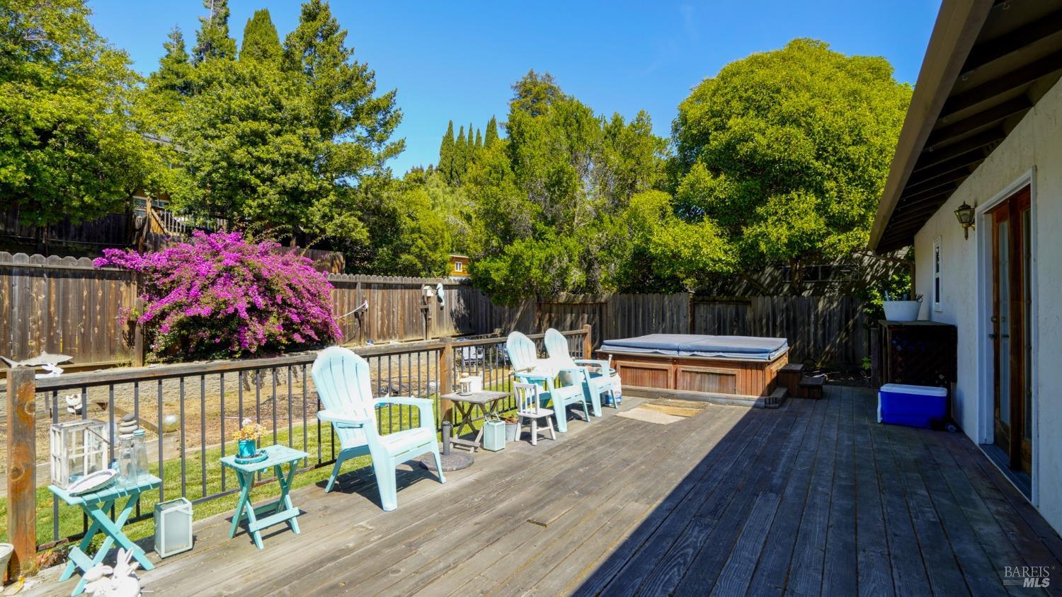 Detail Gallery Image 27 of 33 For 1261 Military St, Benicia,  CA 94510 - 3 Beds | 2 Baths