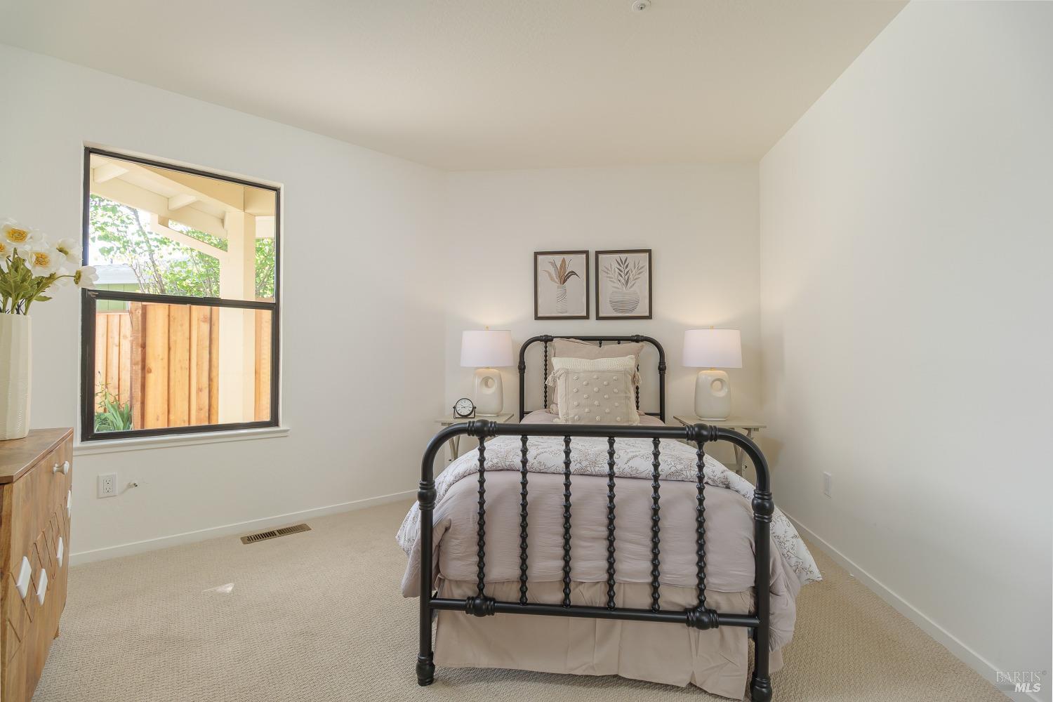 Detail Gallery Image 14 of 37 For 1026 5th St, Novato,  CA 94945 - 2 Beds | 2 Baths