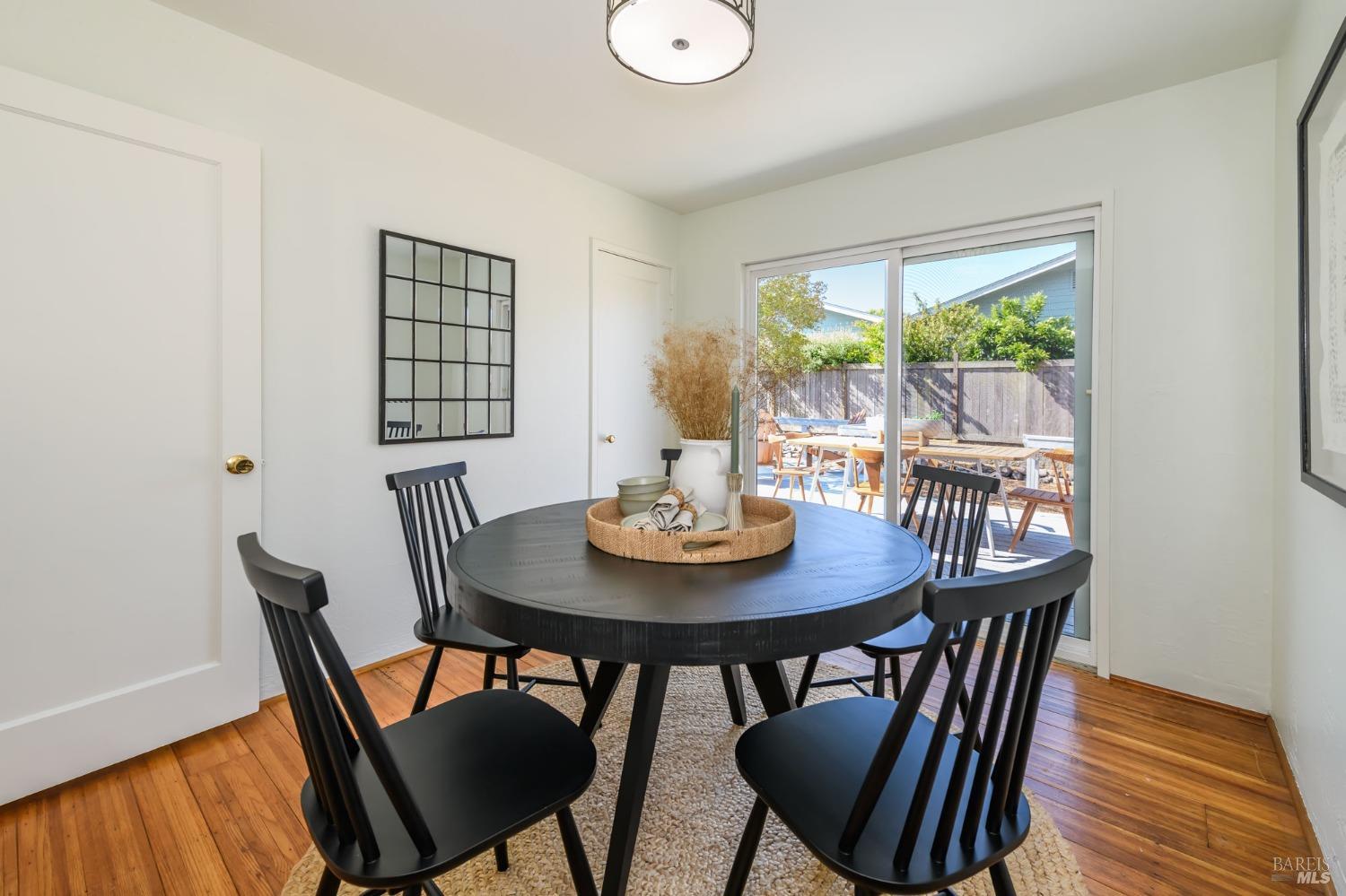 Detail Gallery Image 9 of 35 For 34 Vallejo St, Petaluma,  CA 94952 - 2 Beds | 1 Baths