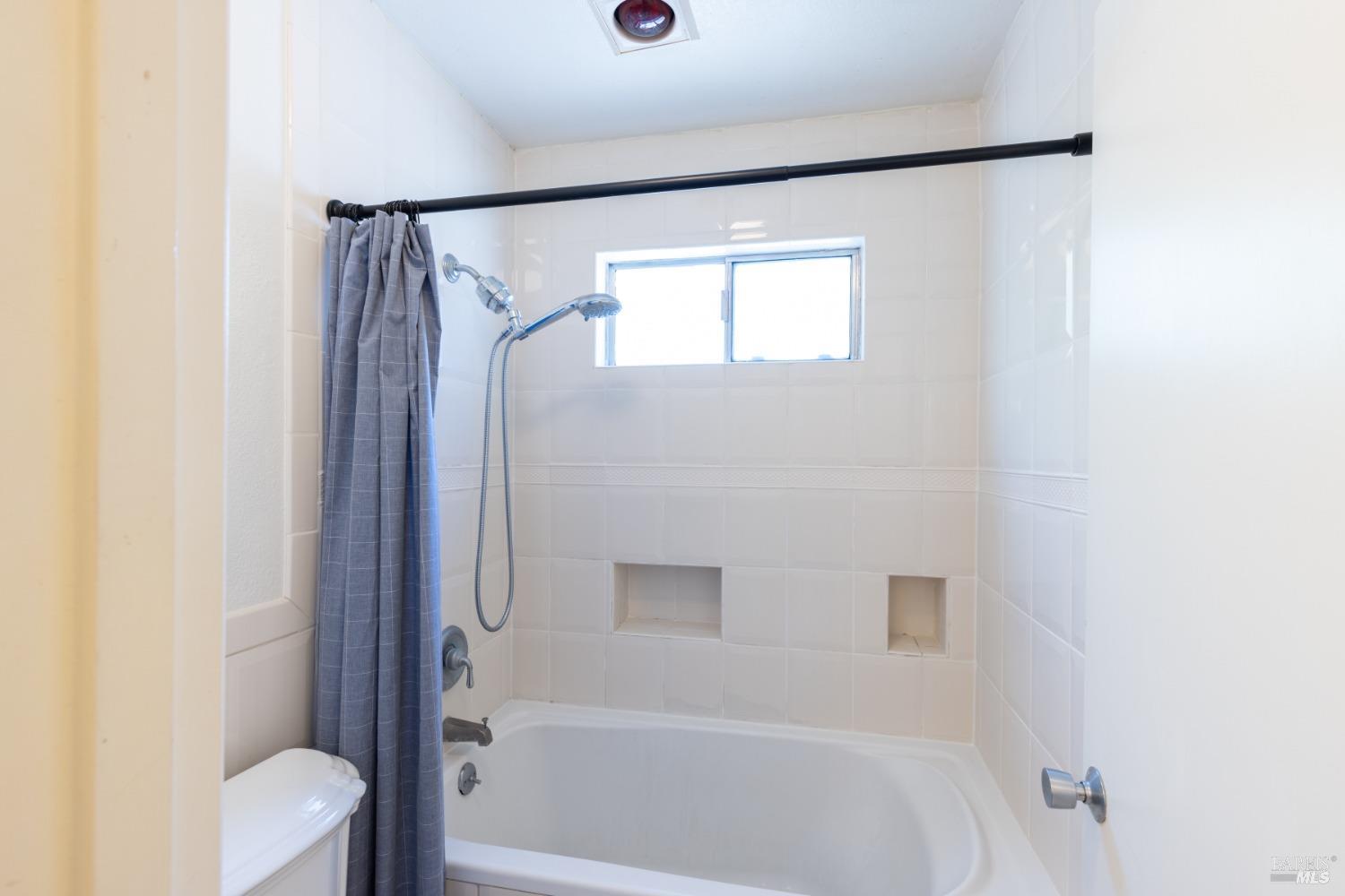 Detail Gallery Image 28 of 36 For 6492 Meadow Pines Ave, Rohnert Park,  CA 94928 - 2 Beds | 1/1 Baths