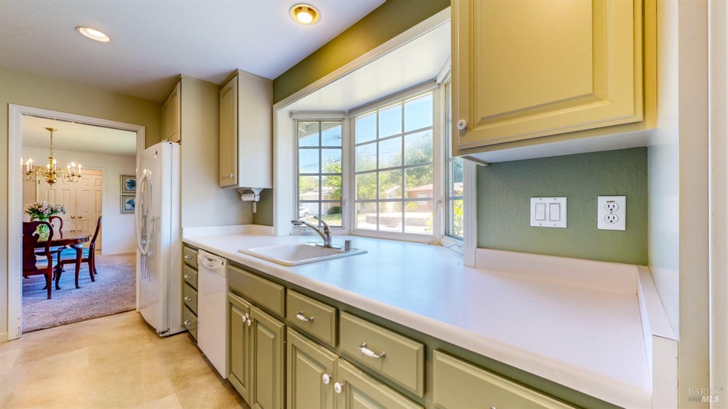 Detail Gallery Image 13 of 65 For 8 Tyler St, Novato,  CA 94947 - 3 Beds | 2 Baths