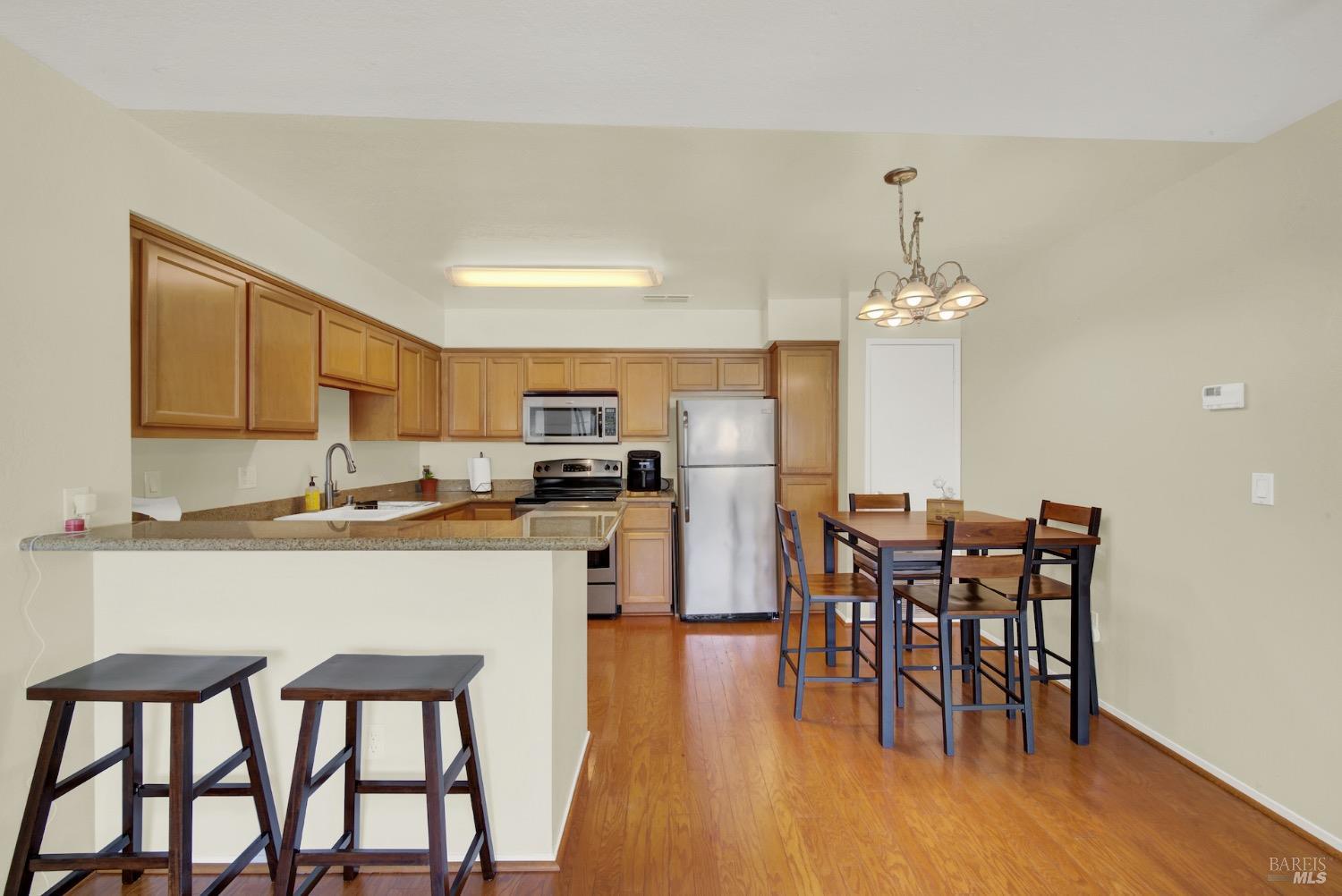Detail Gallery Image 12 of 27 For 2915 N Texas St #213,  Fairfield,  CA 94533 - 2 Beds | 1 Baths