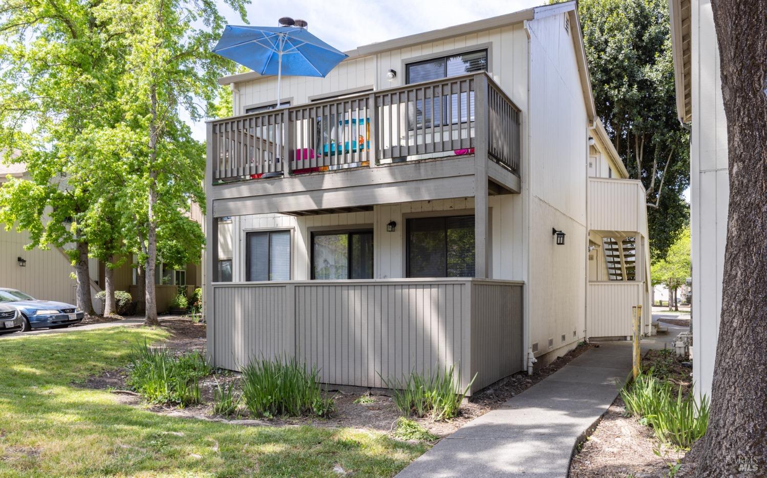 Detail Gallery Image 1 of 1 For 2529 Westberry Dr, Santa Rosa,  CA 95403 - 2 Beds | 1 Baths