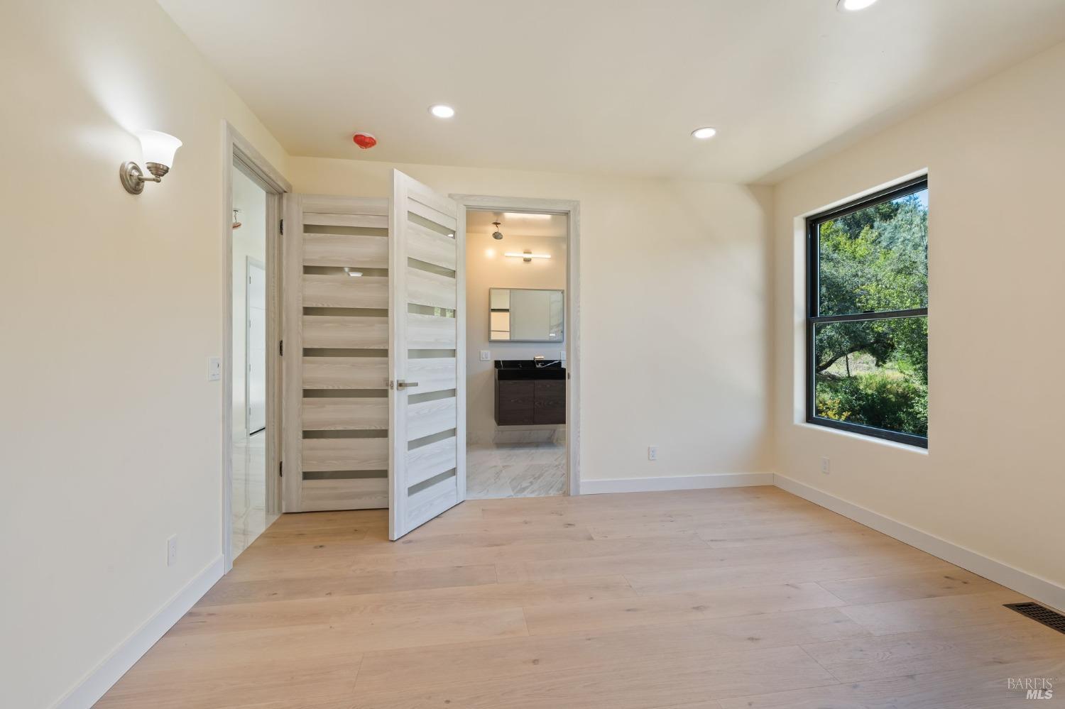 Detail Gallery Image 31 of 64 For 8351 W Dry Creek Rd, Healdsburg,  CA 95448 - 5 Beds | 6/1 Baths