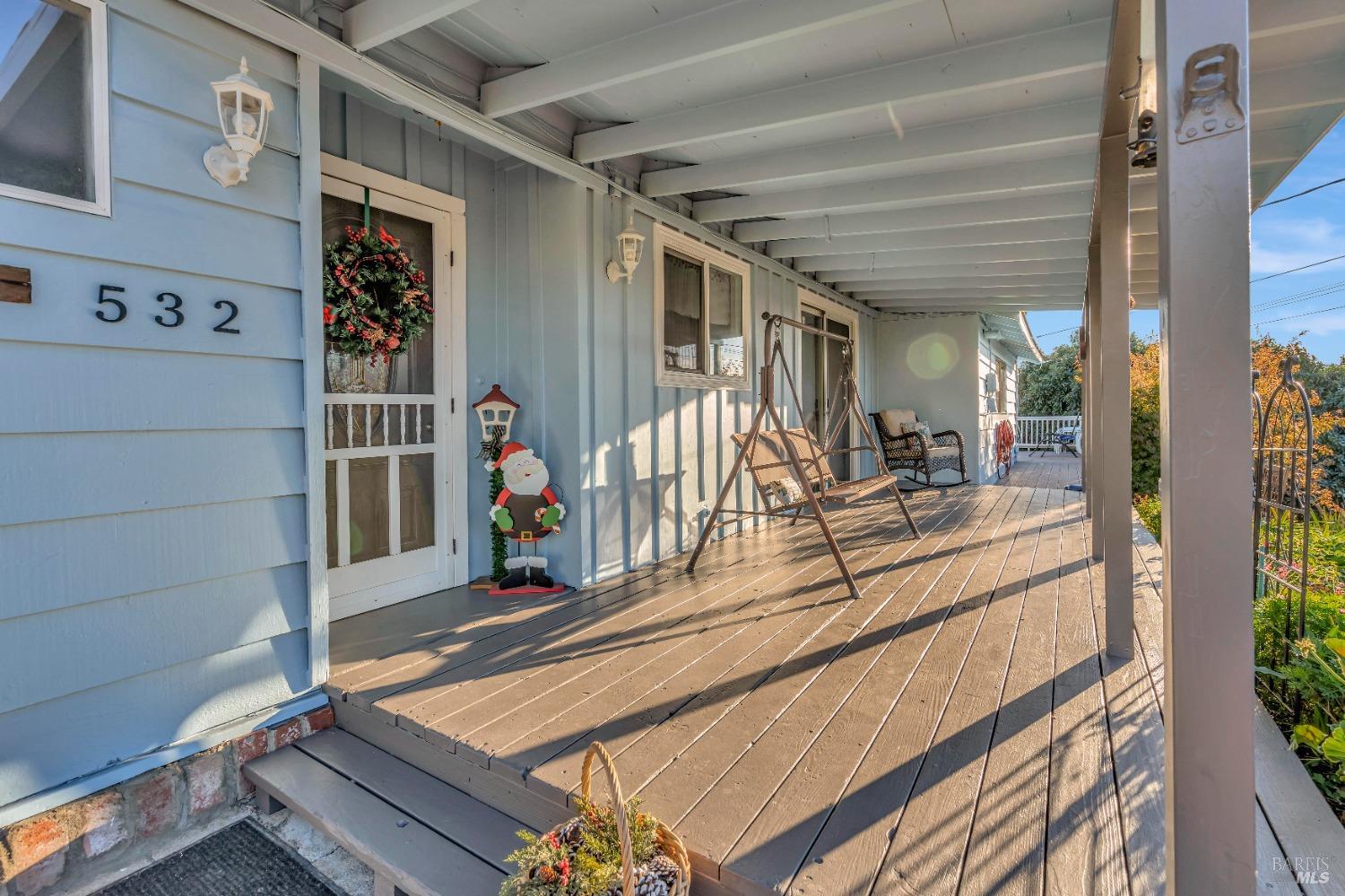 Detail Gallery Image 23 of 31 For 532 Gloria Way, Benicia,  CA 94510 - 4 Beds | 2/1 Baths