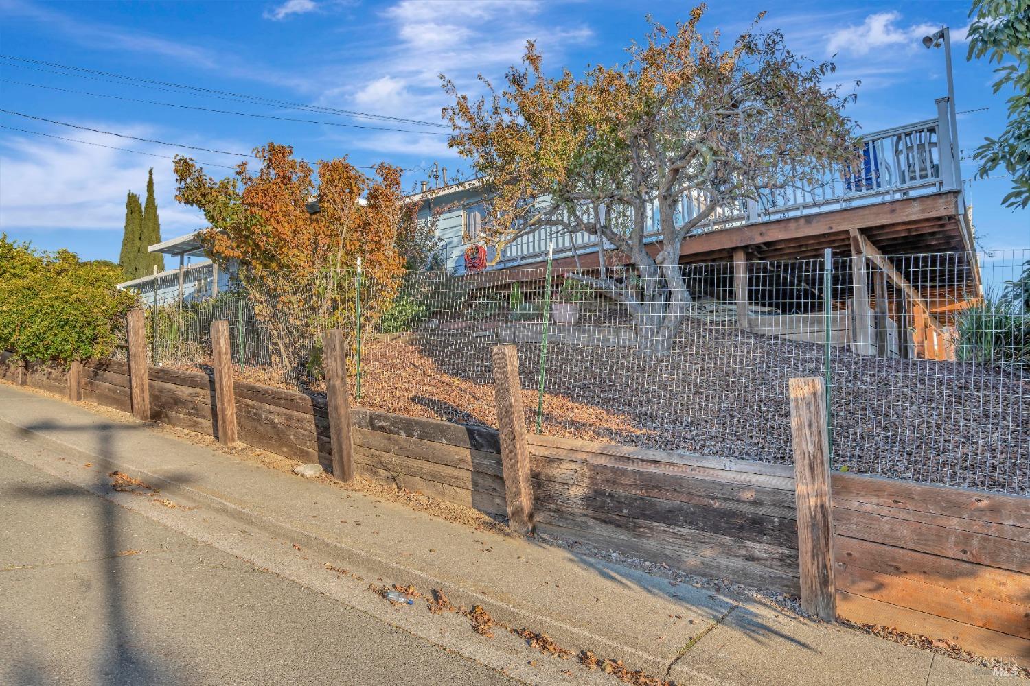 Detail Gallery Image 22 of 31 For 532 Gloria Way, Benicia,  CA 94510 - 4 Beds | 2/1 Baths