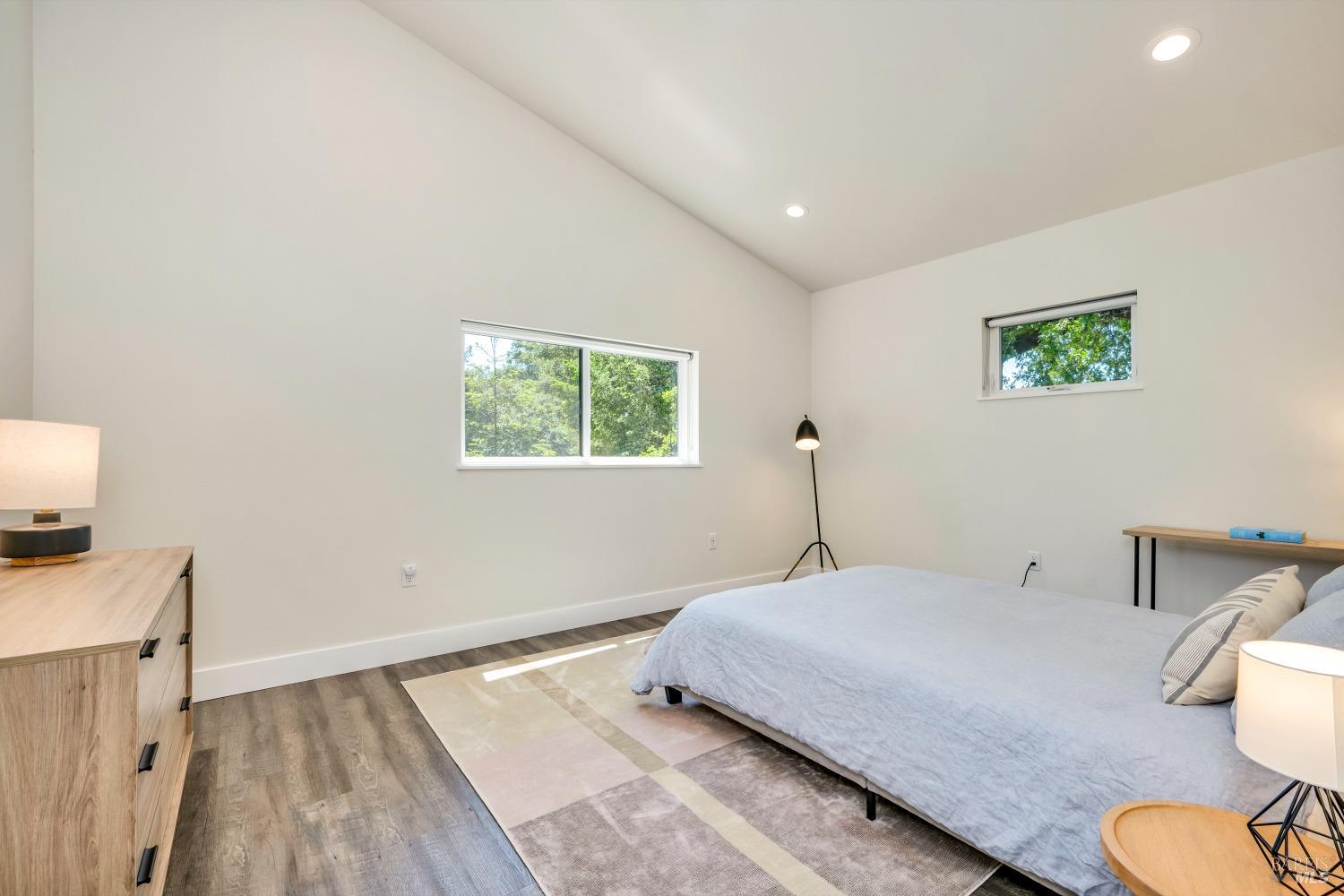 Detail Gallery Image 32 of 42 For 533 N Cloverdale Blvd, Cloverdale,  CA 95425 - 3 Beds | 2/1 Baths