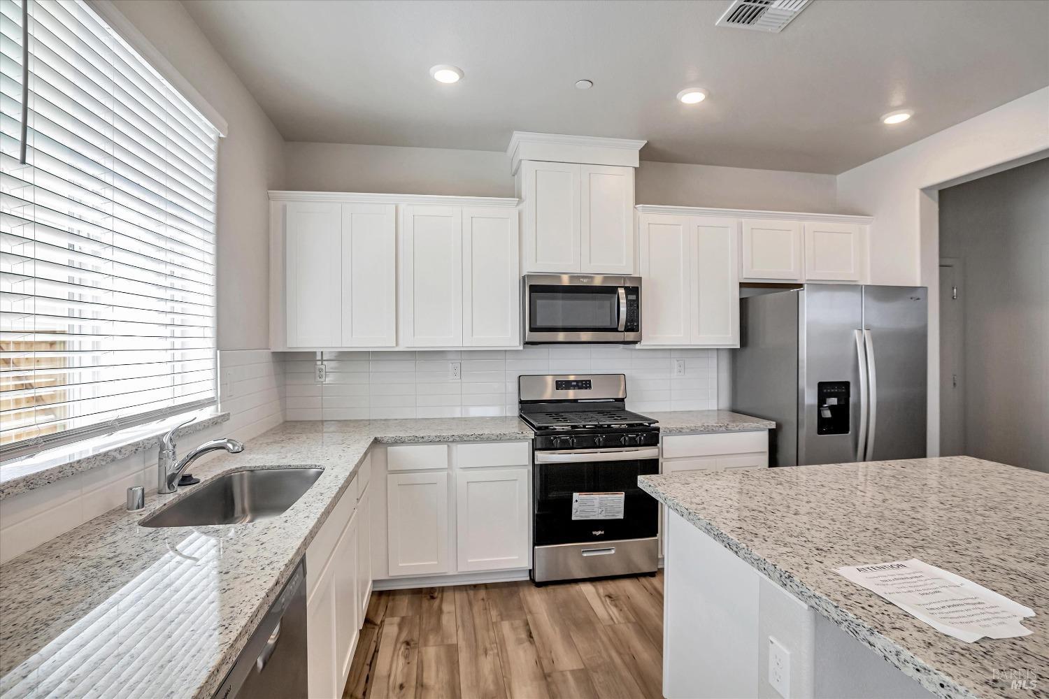 Detail Gallery Image 7 of 25 For 113 Jelly Fish St, Suisun City,  CA 94585 - 3 Beds | 2/1 Baths