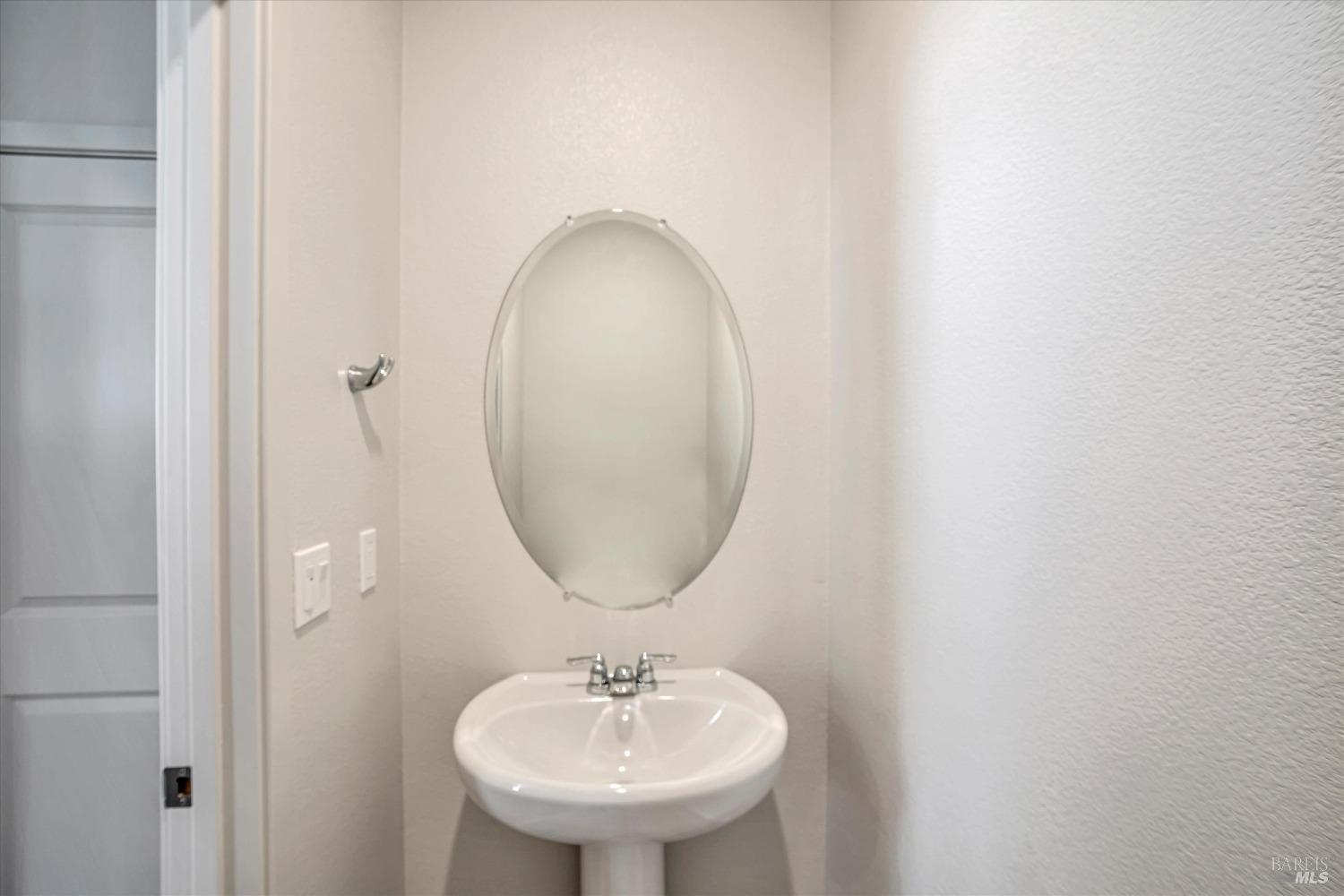Detail Gallery Image 5 of 25 For 113 Jelly Fish St, Suisun City,  CA 94585 - 3 Beds | 2/1 Baths