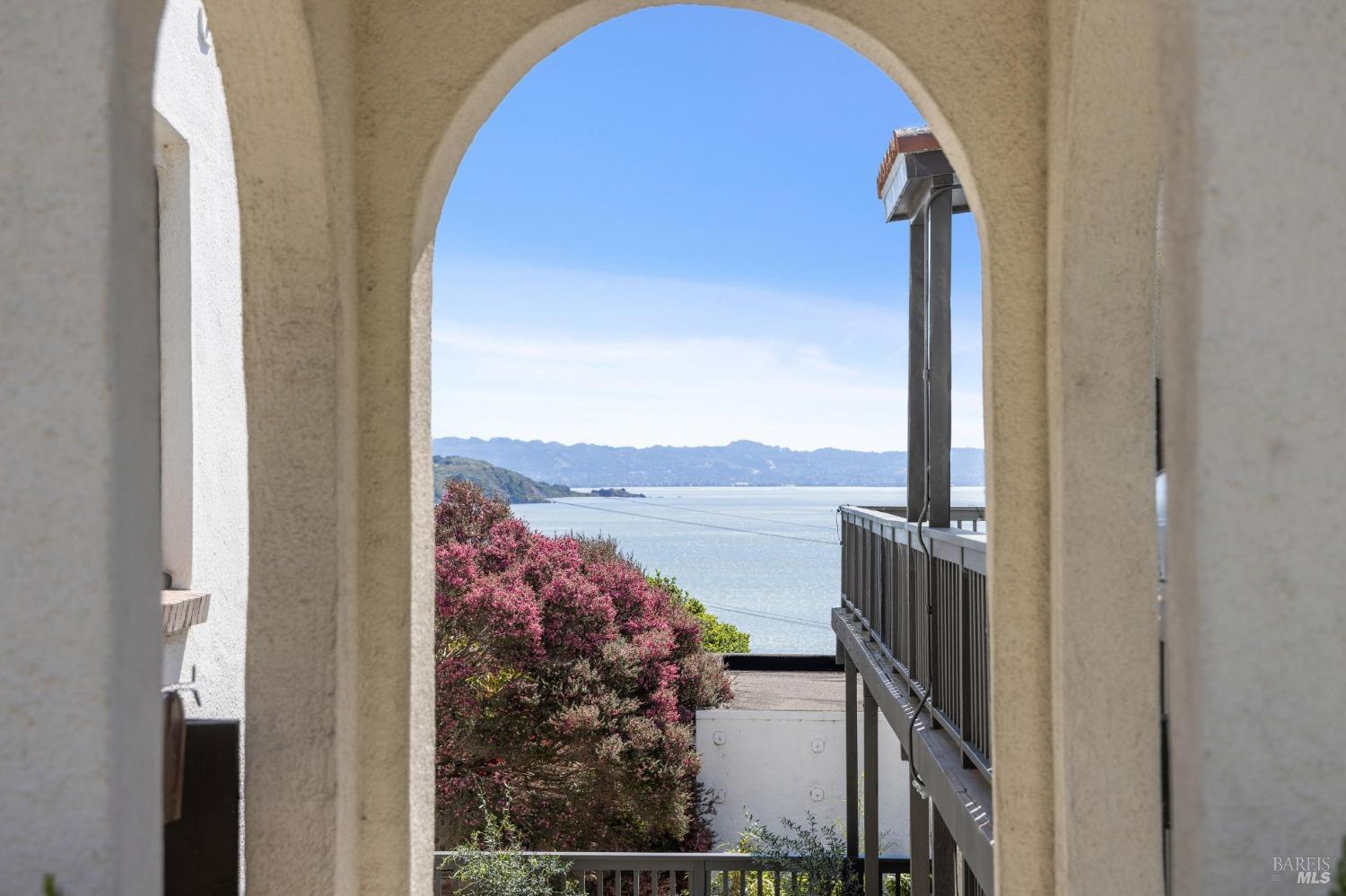 Detail Gallery Image 4 of 73 For 516 Richardson St, Sausalito,  CA 94965 - – Beds | – Baths