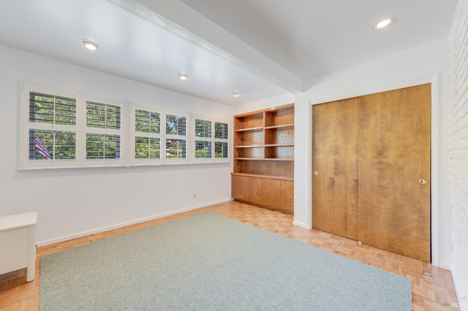 Detail Gallery Image 31 of 42 For 8 Capilano Dr, Novato,  CA 94949 - 3 Beds | 2 Baths