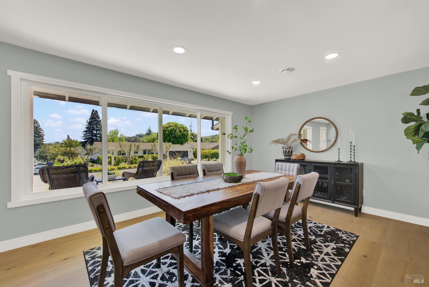 Detail Gallery Image 9 of 68 For 3652 Dartmouth Dr, Napa,  CA 94558 - 3 Beds | 2 Baths