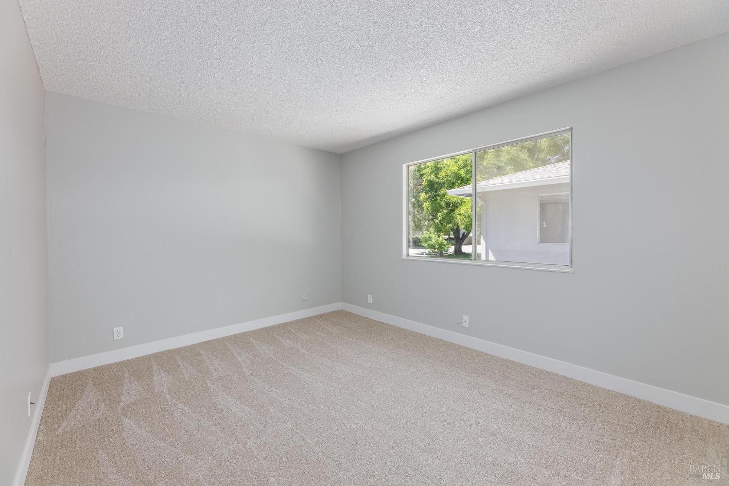 Detail Gallery Image 17 of 26 For 131 Del Rio Ct #4,  Vacaville,  CA 95687 - 2 Beds | 1 Baths