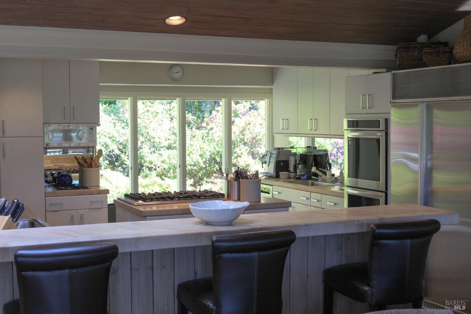 Detail Gallery Image 10 of 55 For 157 Knoll Pl, Saint Helena,  CA 94574 - 5 Beds | 4/1 Baths