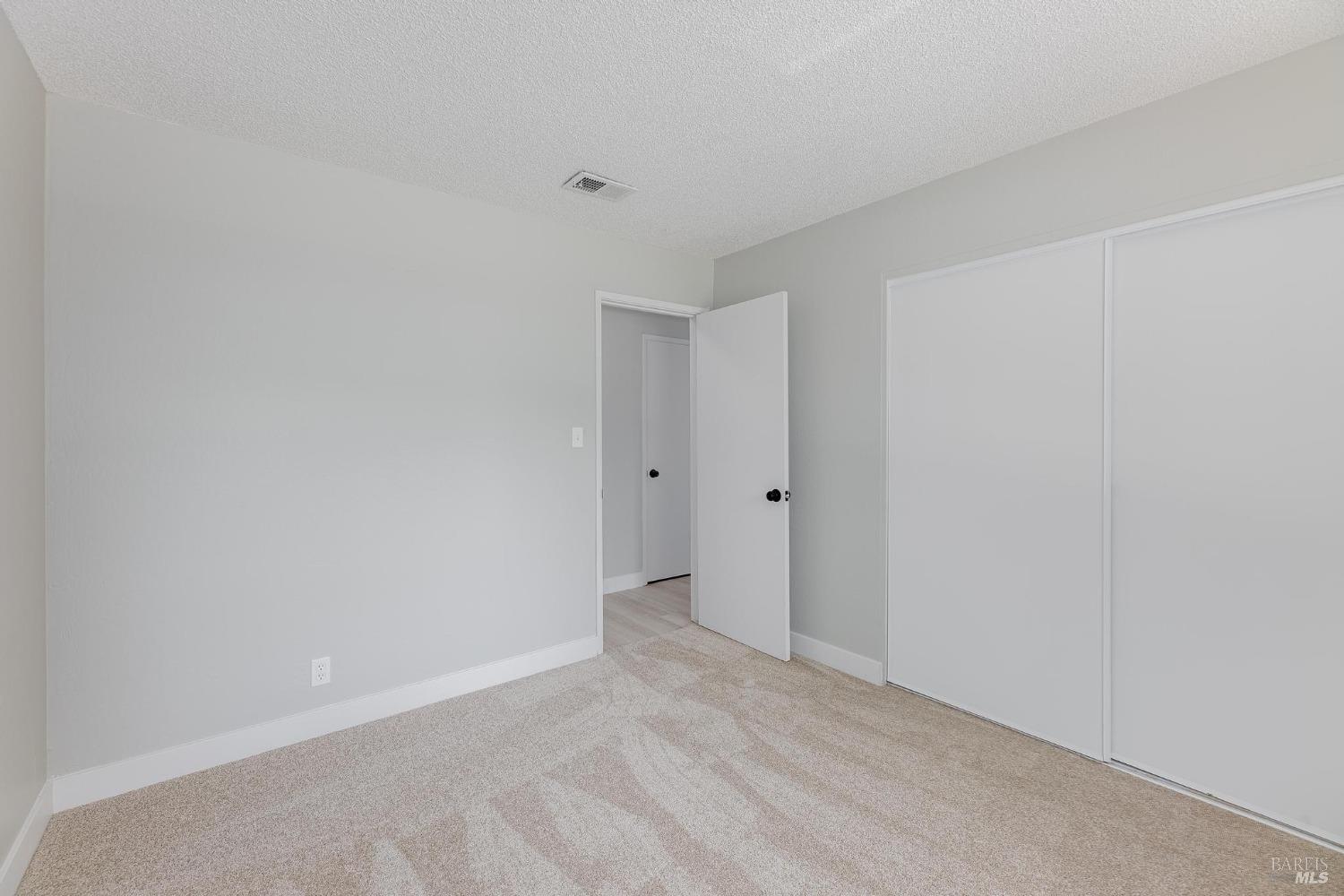 Detail Gallery Image 14 of 26 For 131 Del Rio Ct #4,  Vacaville,  CA 95687 - 2 Beds | 1 Baths