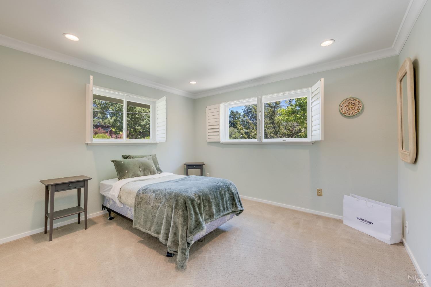 Detail Gallery Image 34 of 42 For 8 Capilano Dr, Novato,  CA 94949 - 3 Beds | 2 Baths