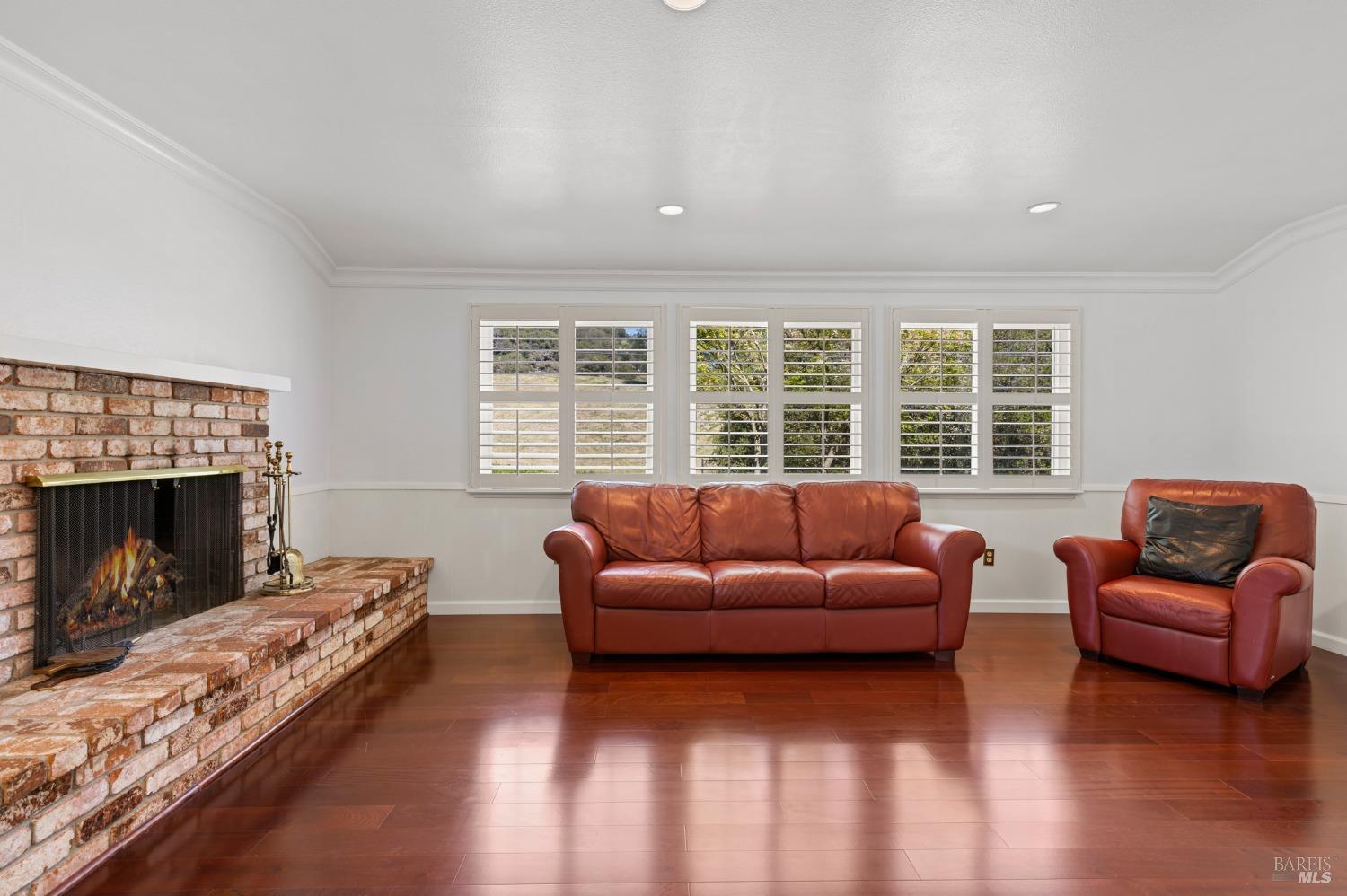 Detail Gallery Image 22 of 42 For 8 Capilano Dr, Novato,  CA 94949 - 3 Beds | 2 Baths