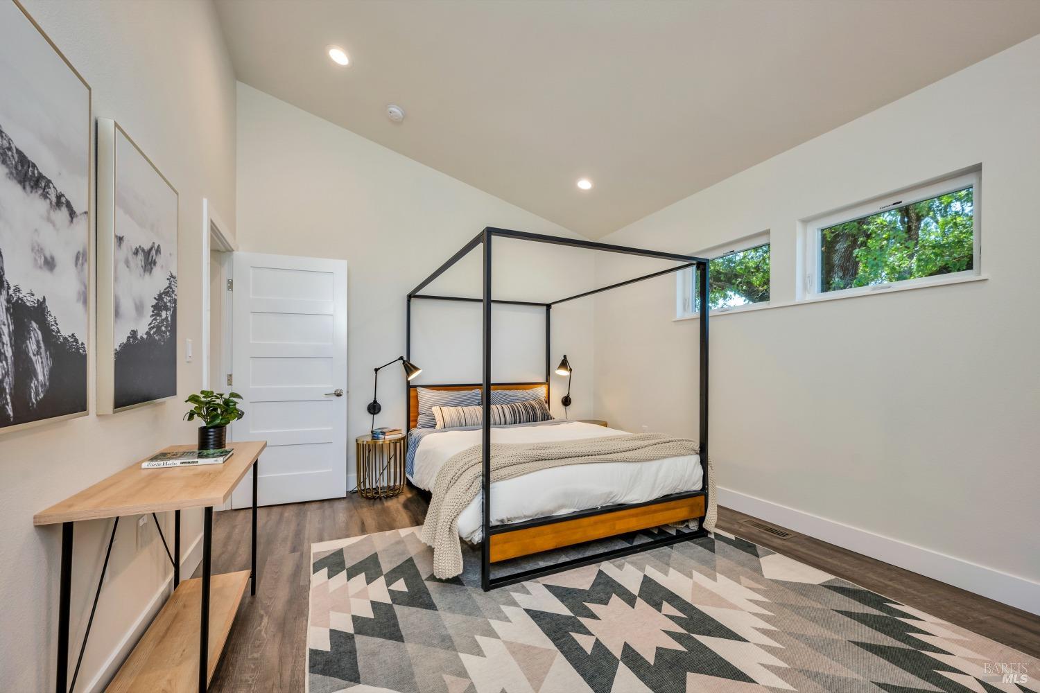 Detail Gallery Image 29 of 42 For 533 N Cloverdale Blvd, Cloverdale,  CA 95425 - 3 Beds | 2/1 Baths
