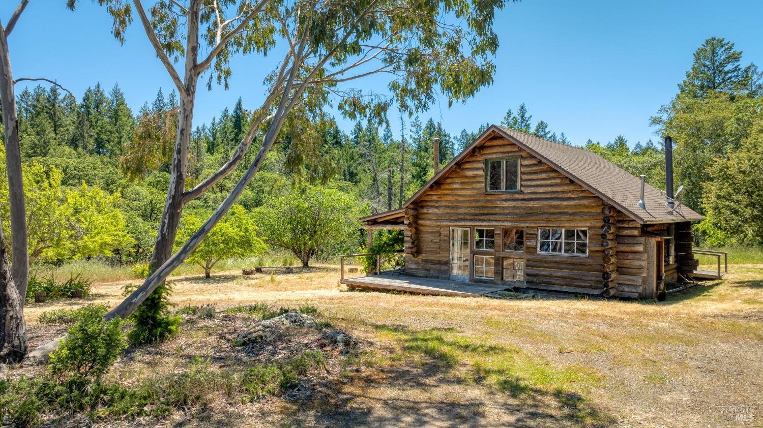 Detail Gallery Image 1 of 18 For 1405 Big Barn Rd, Cazadero,  CA 95421 - 1 Beds | 1 Baths