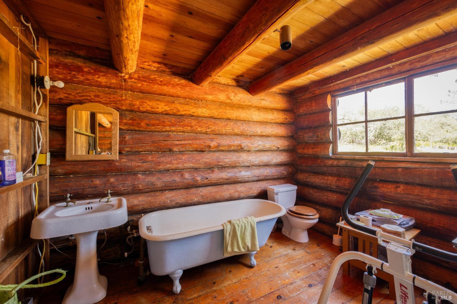 Detail Gallery Image 9 of 18 For 1405 Big Barn Rd, Cazadero,  CA 95421 - 1 Beds | 1 Baths