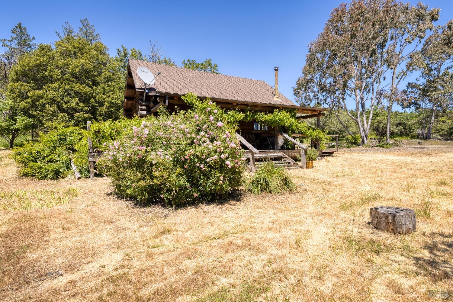 Detail Gallery Image 3 of 18 For 1405 Big Barn Rd, Cazadero,  CA 95421 - 1 Beds | 1 Baths