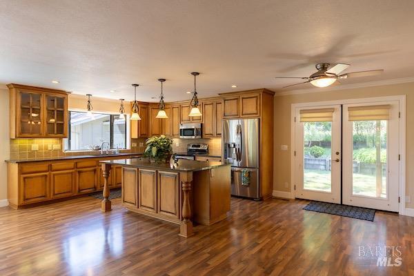 Detail Gallery Image 5 of 71 For 2031 Boonville Rd, Ukiah,  CA 95482 - 3 Beds | 2 Baths