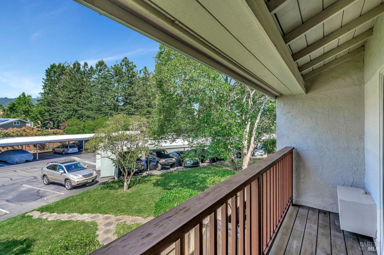 Detail Gallery Image 30 of 35 For 1071 Golf Course Dr, Rohnert Park,  CA 94928 - 2 Beds | 1/1 Baths