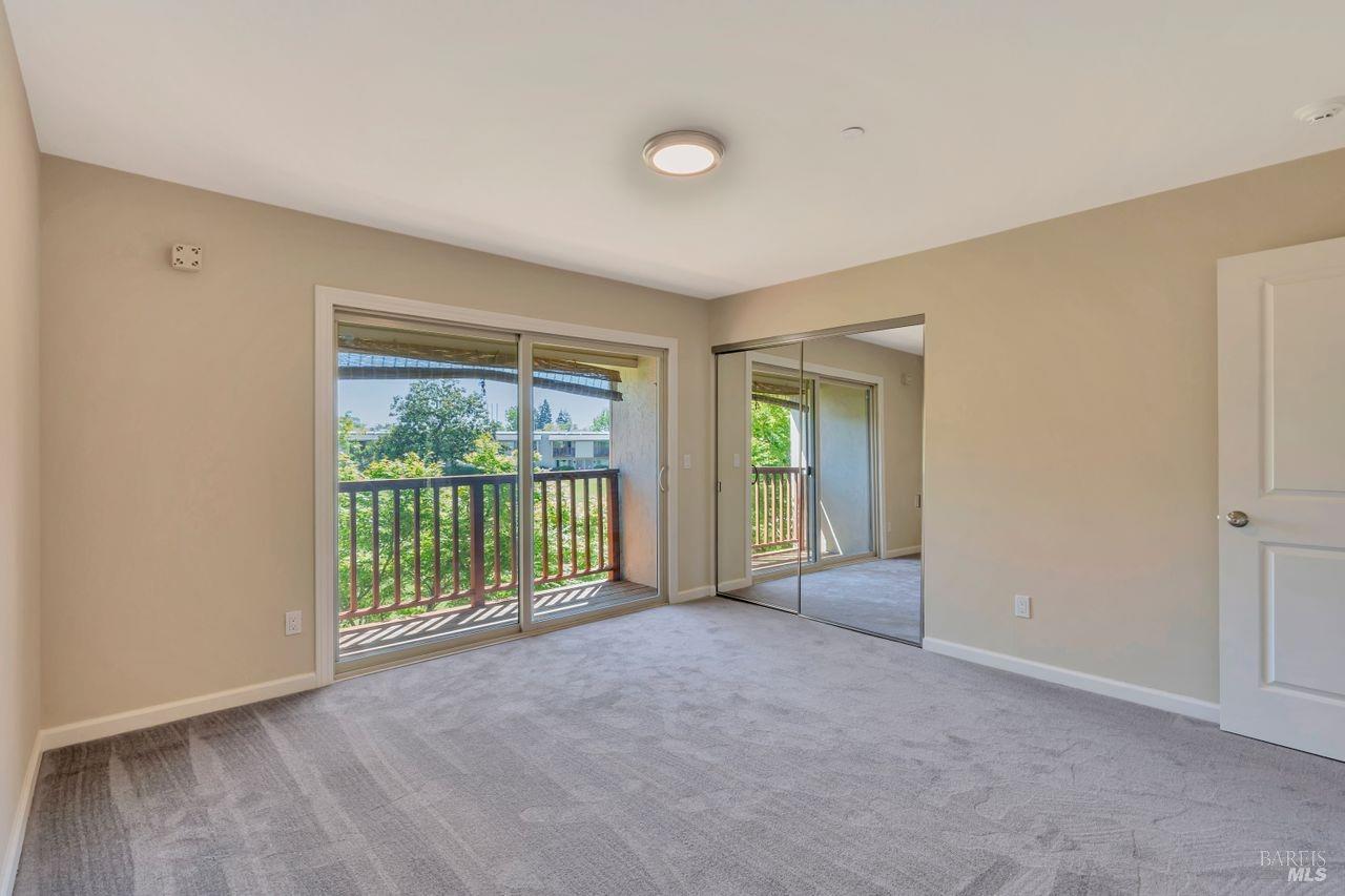 Detail Gallery Image 20 of 35 For 1071 Golf Course Dr, Rohnert Park,  CA 94928 - 2 Beds | 1/1 Baths