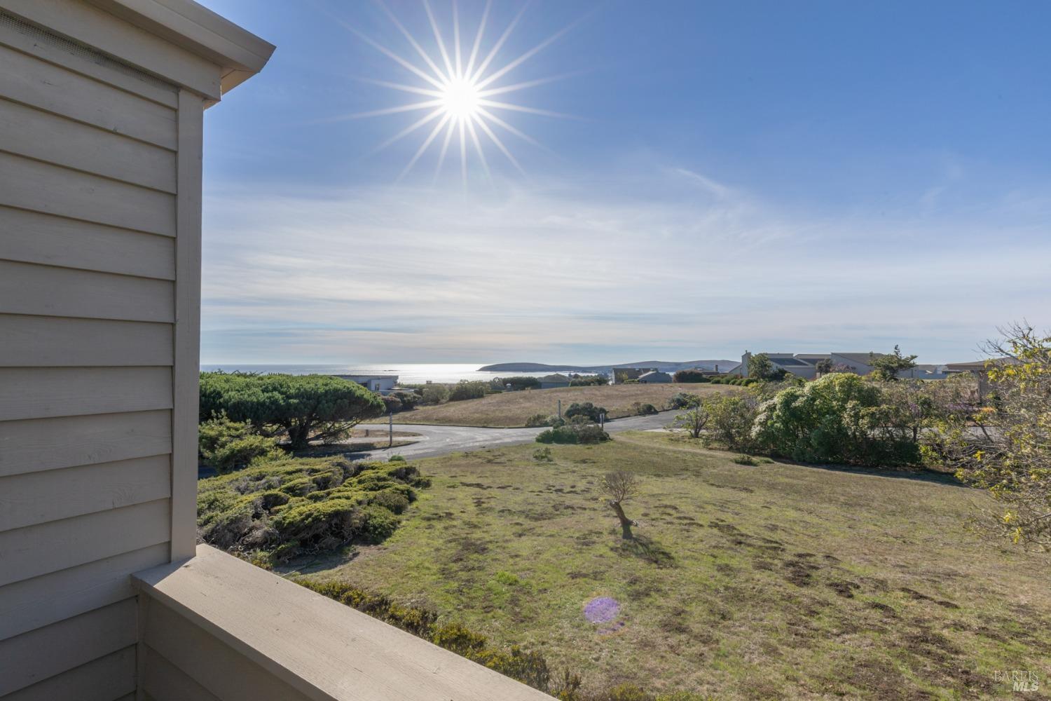 Detail Gallery Image 2 of 40 For 2026 Compass Ct, Bodega Bay,  CA 94923 - 3 Beds | 2 Baths
