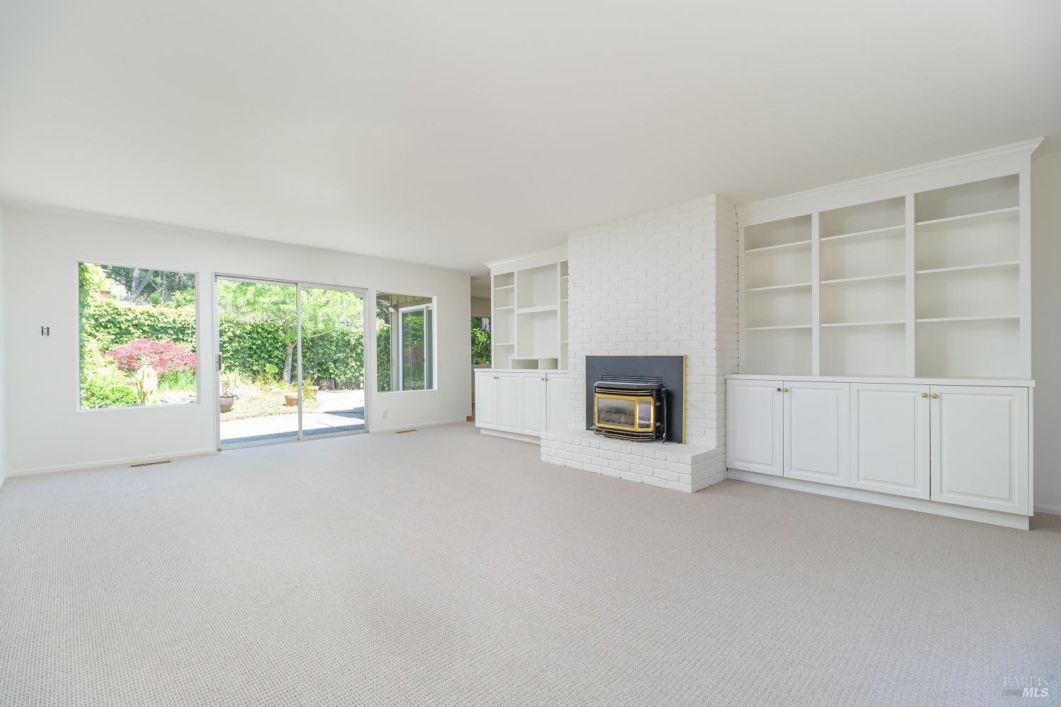 Detail Gallery Image 5 of 38 For 88 Buena Vista Ave, Mill Valley,  CA 94941 - 3 Beds | 2 Baths