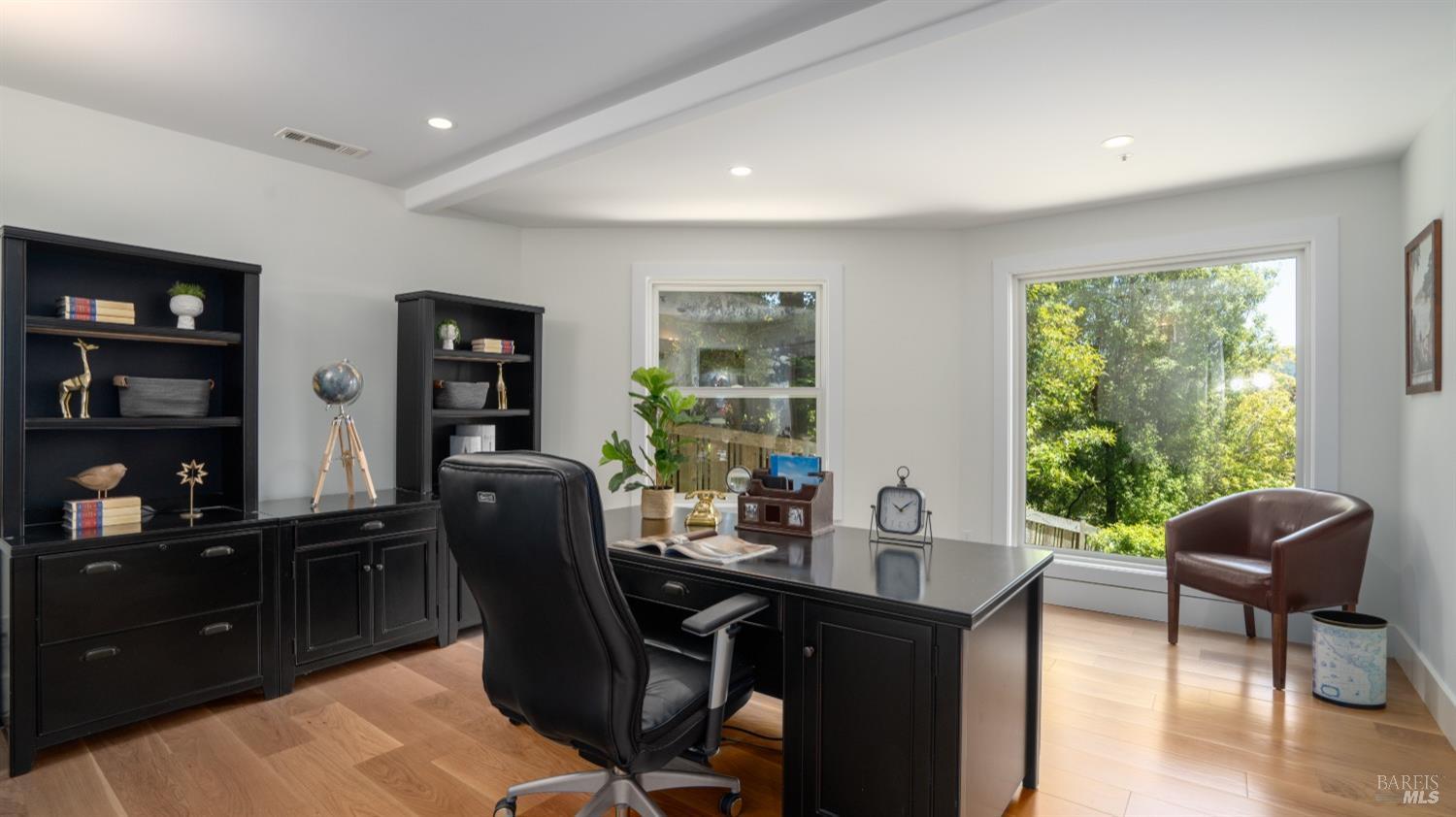 Detail Gallery Image 29 of 46 For 273 Cleveland Ave, Mill Valley,  CA 94941 - 4 Beds | 2/1 Baths