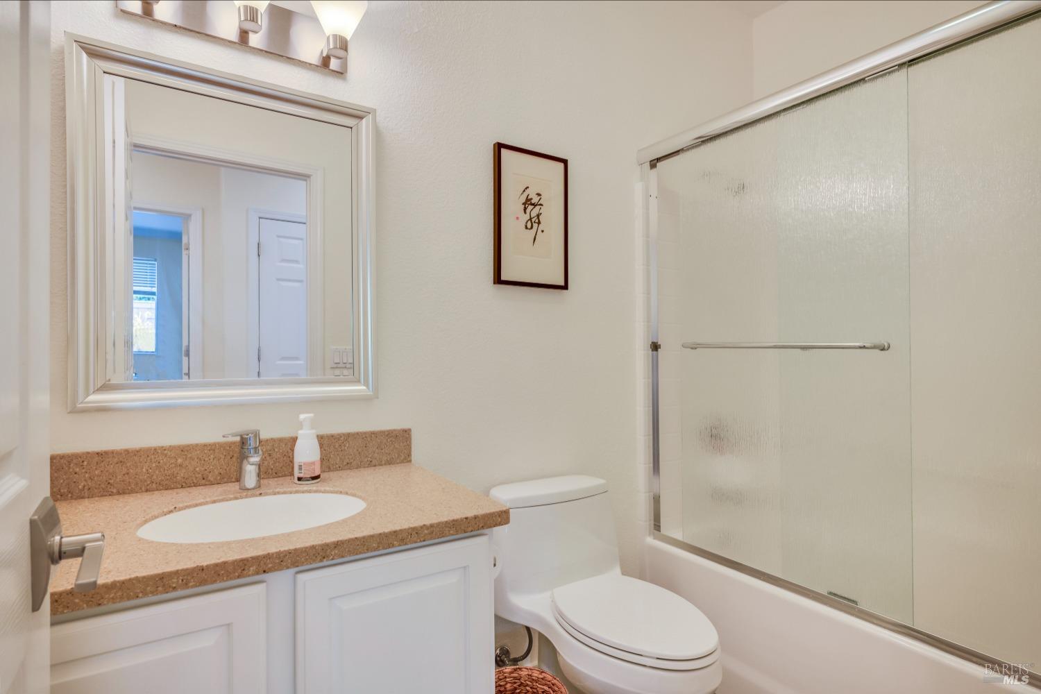 Detail Gallery Image 17 of 26 For 112 Porterfield Creek Dr, Cloverdale,  CA 95425 - 2 Beds | 2 Baths