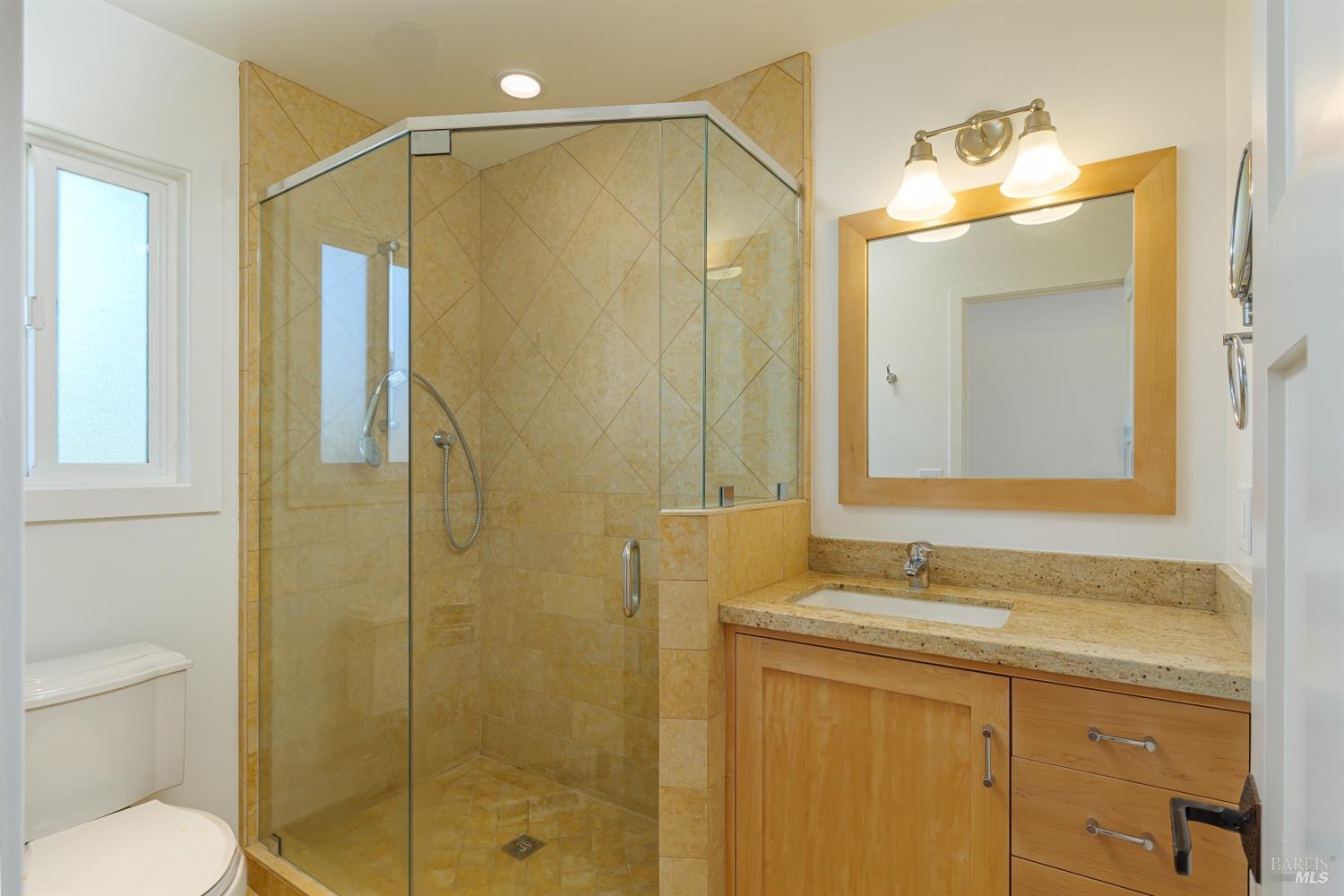 Detail Gallery Image 24 of 38 For 88 Buena Vista Ave, Mill Valley,  CA 94941 - 3 Beds | 2 Baths