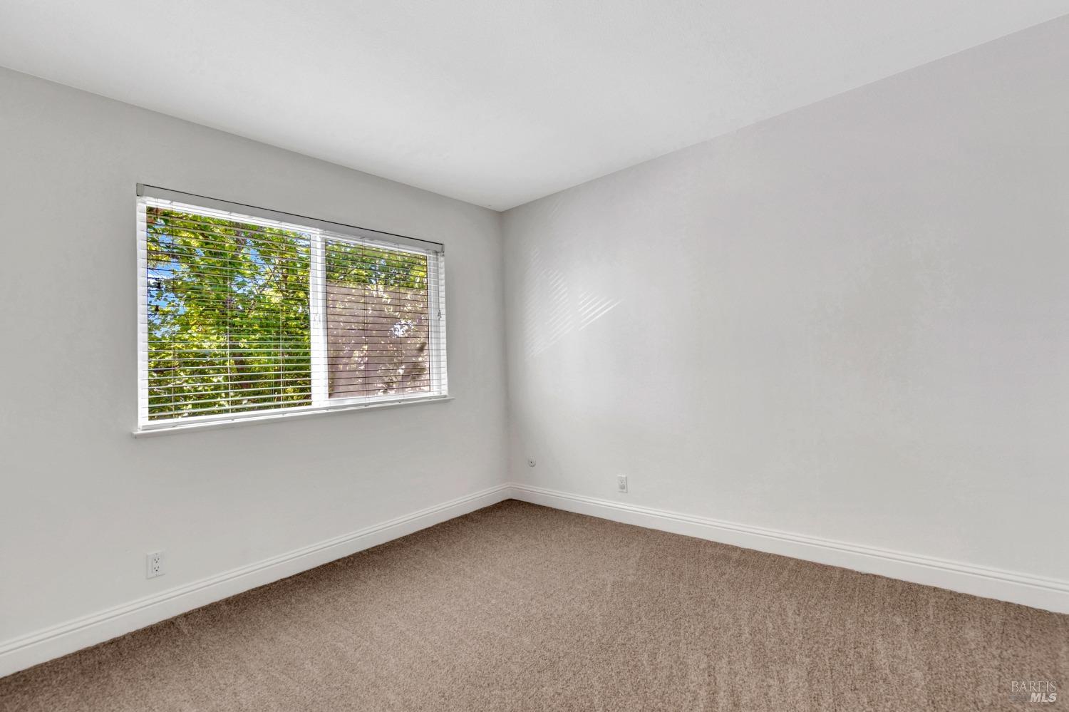 Detail Gallery Image 18 of 32 For 1354 Callen St #B,  Vacaville,  CA 95688 - 2 Beds | 1/1 Baths